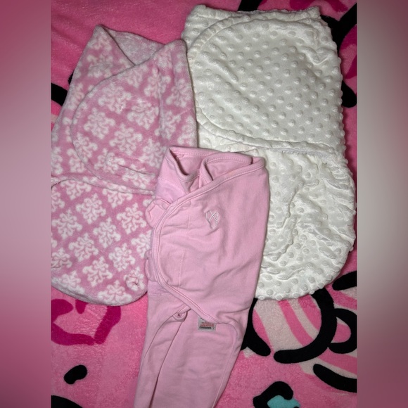 SwaddleMe Other - (3) Girls swaddle bundle